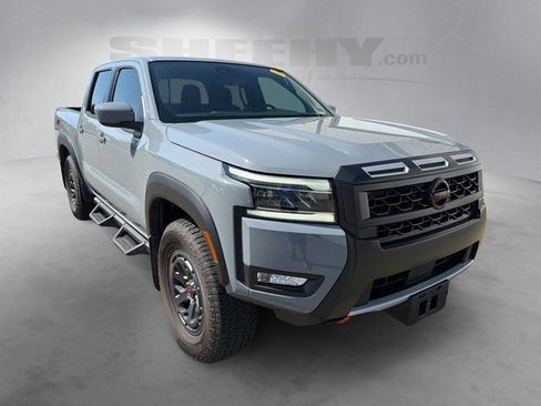 Used 2025 Nissan Frontier PRO-4X image 2