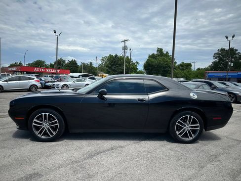Used 2019 Dodge Challenger SXT AWD/4WD image 31