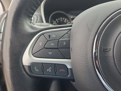 Used 2019 Jeep Compass Altitude image 23