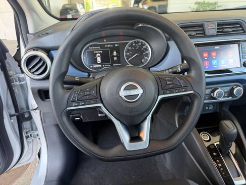 Used 2025 Nissan Versa SV FWD image 28