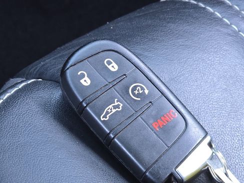 Used 2019 Chrysler 300 S w/ S Model Appearance Package image 21