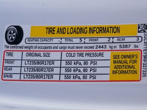 Used 2024 Chevrolet Silverado 3500 LT w/ Convenience Package image 46