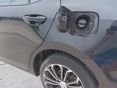 Used 2015 Toyota Corolla S Premium FWD image 21