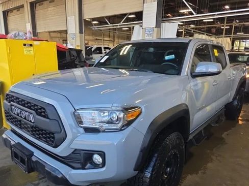 Used 2019 Toyota Tacoma TRD Off-Road w/ TRD Premium Off Road Package image 1
