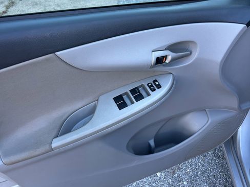 Used 2011 Toyota Corolla LE image 16