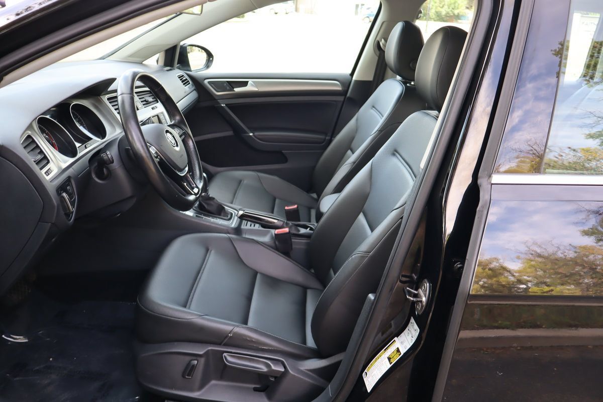 Used 2016 Volkswagen Golf Limited Edition FWD image 19