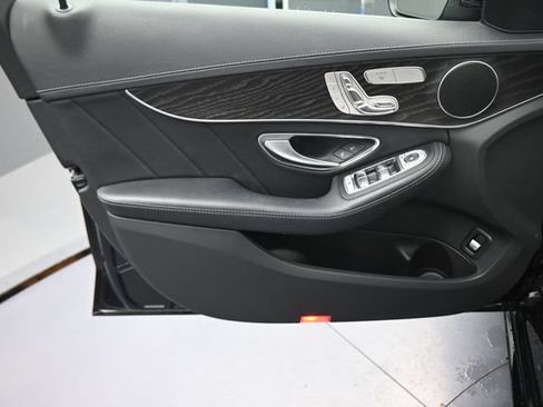 Used 2015 Mercedes-Benz C 300 Sedan image 20