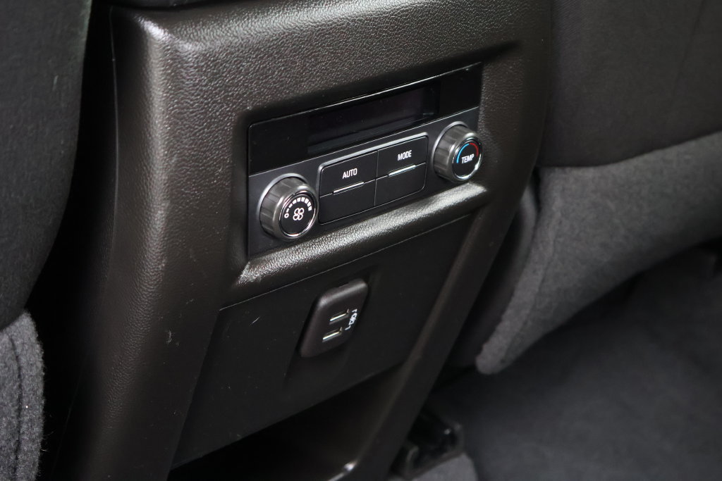 Certified 2023 Chevrolet Traverse LT FWD image 47