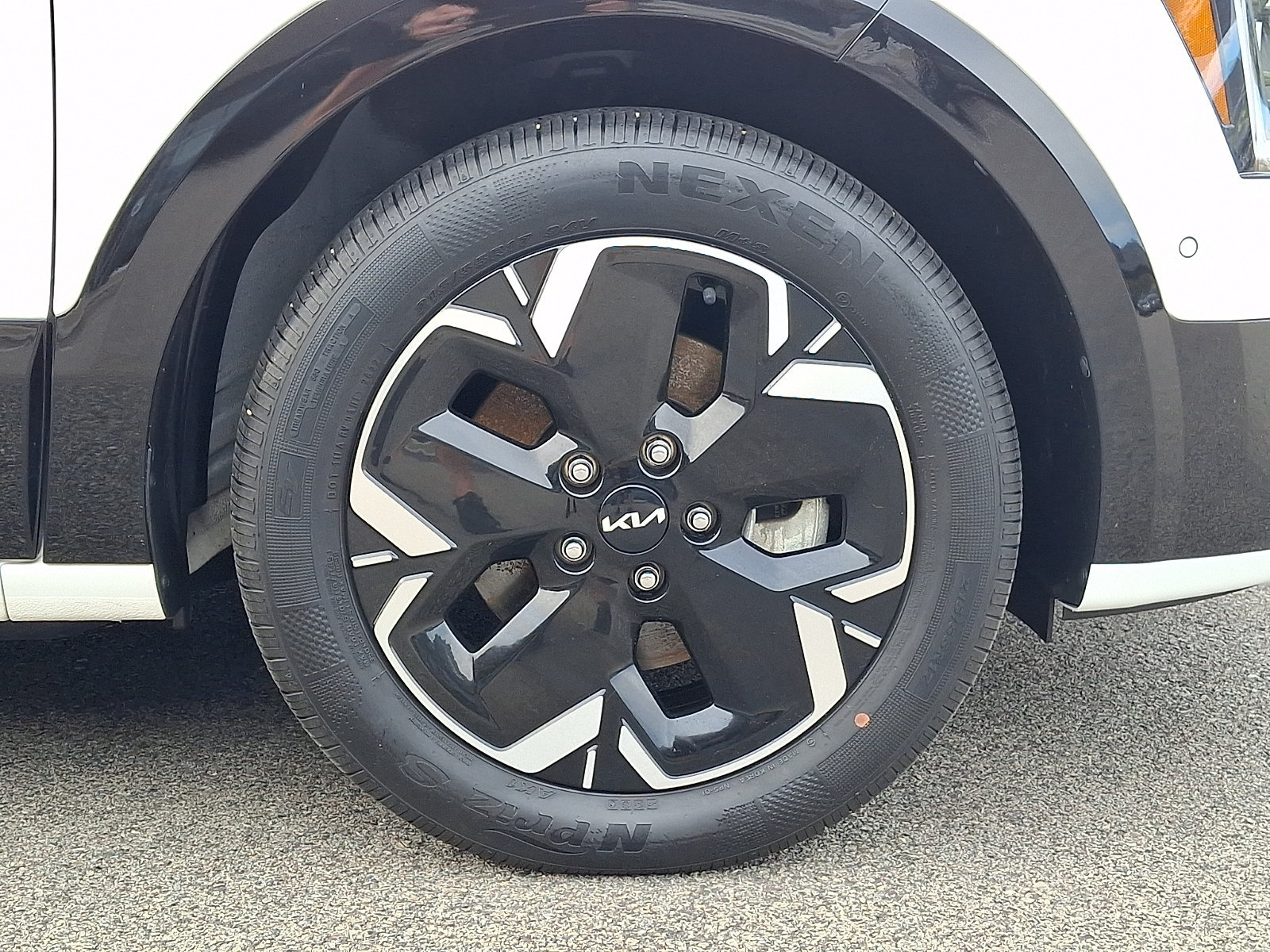 Used 2023 Kia Niro Wave w/ Wave Preserve Package FWD image 8