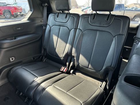 Used 2024 Jeep Grand Cherokee L Limited w/ Luxury Tech Group II image 25