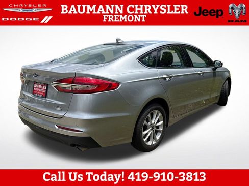 Used 2020 Ford Fusion SE FWD image 6