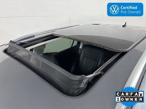 Used 2023 Volkswagen Tiguan SE w/ Panoramic Sunroof Package AWD/4WD image 20
