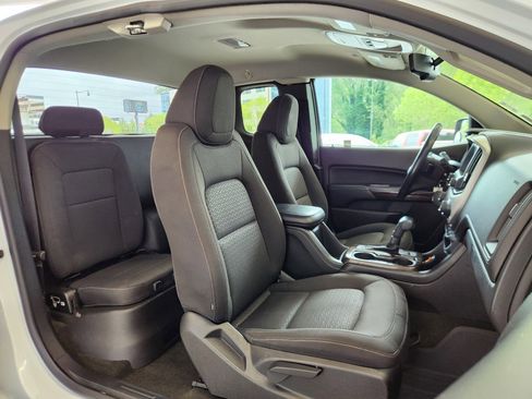 Used 2016 GMC Canyon SLE AWD/4WD image 9