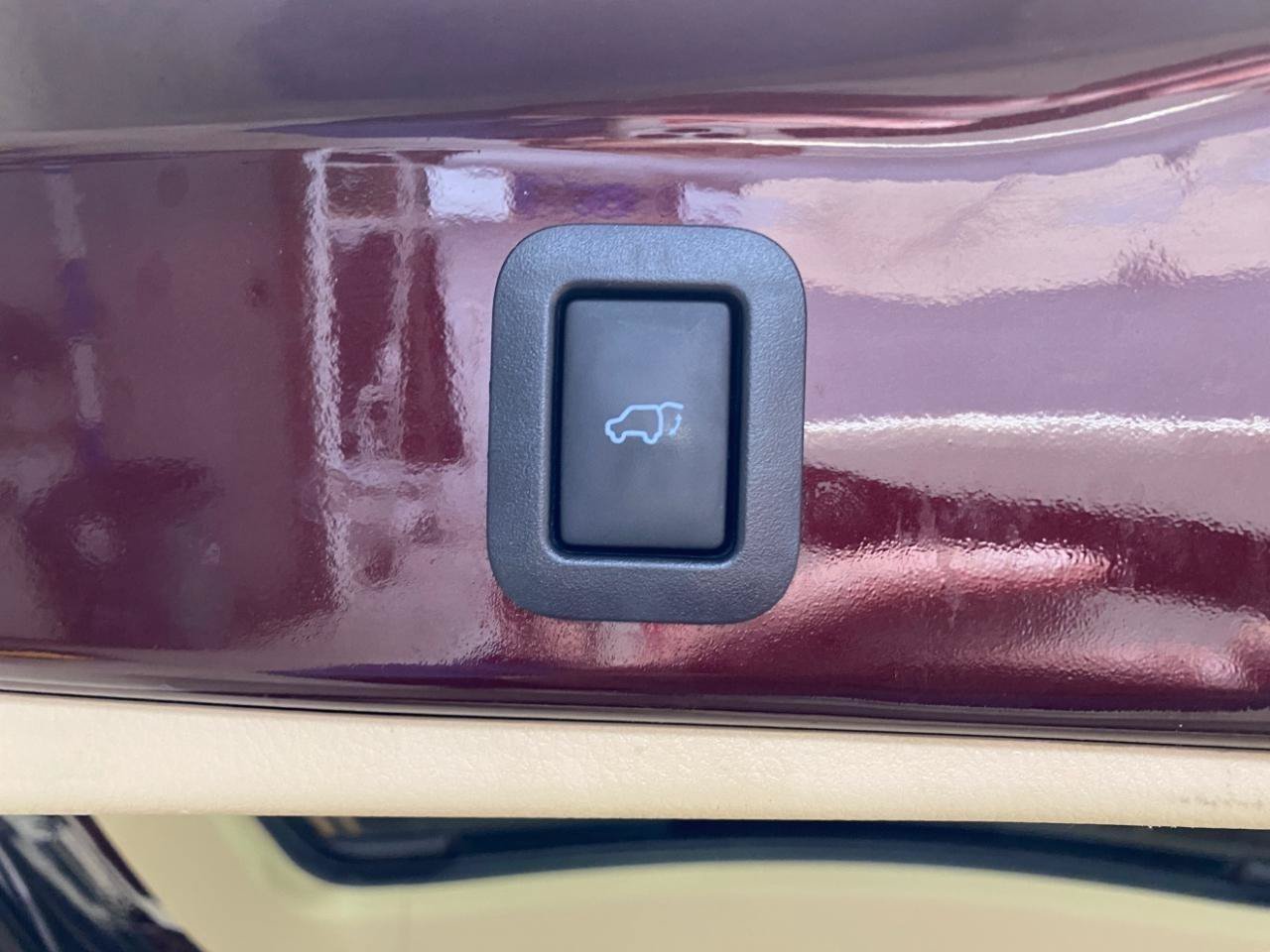 Used 2016 Toyota Highlander XLE AWD/4WD image 27