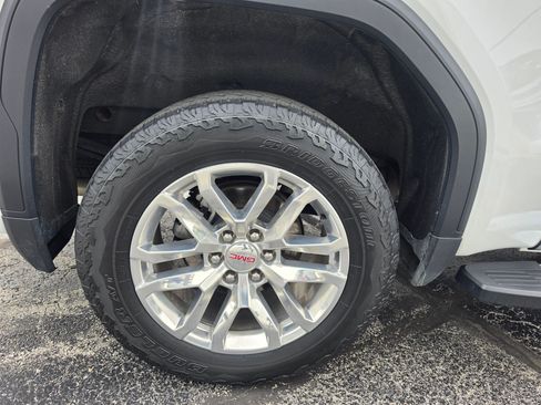 Used 2019 GMC Sierra 1500 SLT w/ Driver Alert Package I AWD/4WD image 13