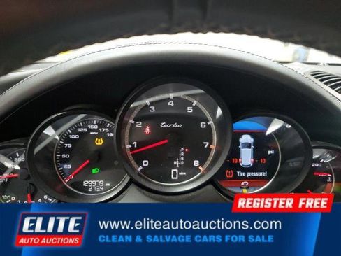 Used 2011 Porsche Cayenne Turbo image 18