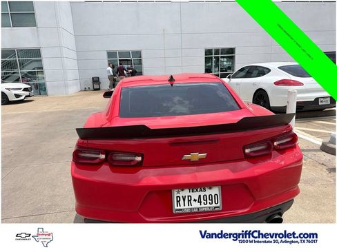 Used 2020 Chevrolet Camaro LT RWD image 9