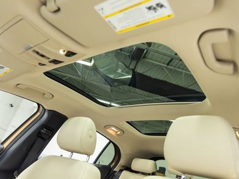 Used 2018 Mercedes-Benz GLA 250 4MATIC image 13