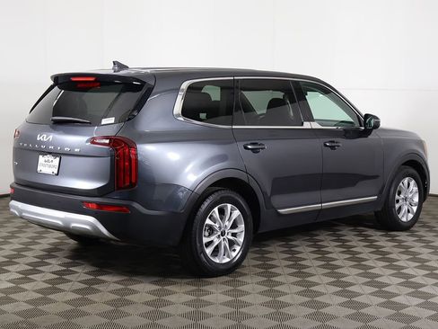 Used 2022 Kia Telluride LX AWD/4WD image 10