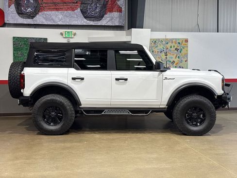 Used 2024 Ford Bronco Big Bend image 3