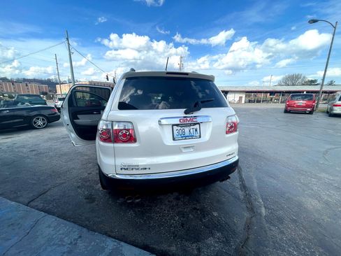 Used 2010 GMC Acadia SLT image 3