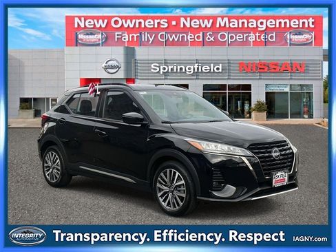Certified 2024 Nissan Kicks SR image 1