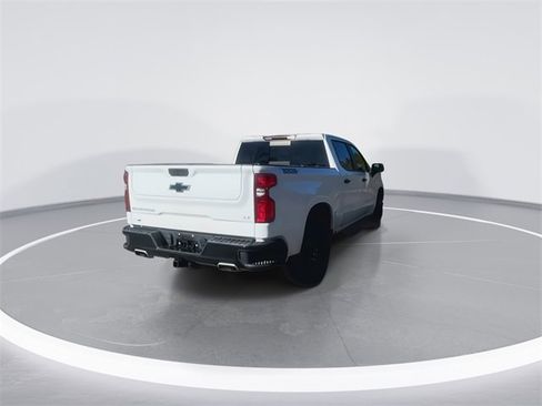 Used 2021 Chevrolet Silverado 1500 LT Trail Boss w/ Convenience Package II image 10