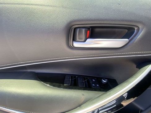 Used 2019 Toyota Corolla XSE FWD image 13