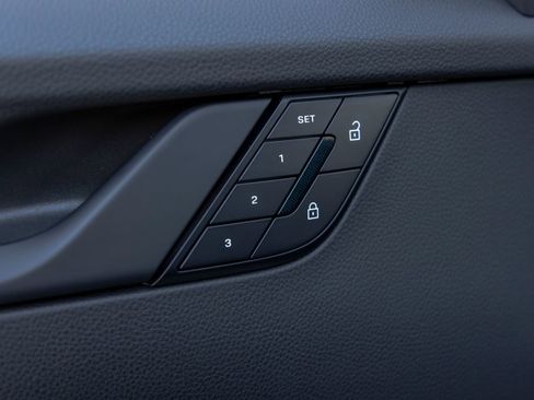 Certified 2025 Porsche 911 Carrera T RWD image 22