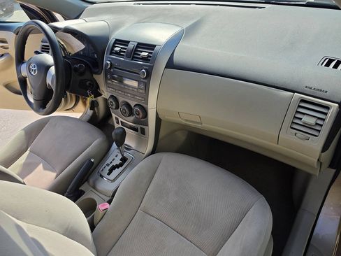 Used 2011 Toyota Corolla LE FWD image 34