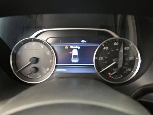 Used 2021 Nissan Titan SV w/ SV Convenience Package image 15