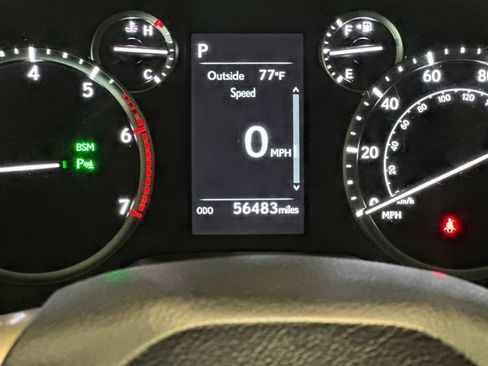 Certified 2020 Lexus GX 460 Premium w/ Premium Package AWD/4WD image 29