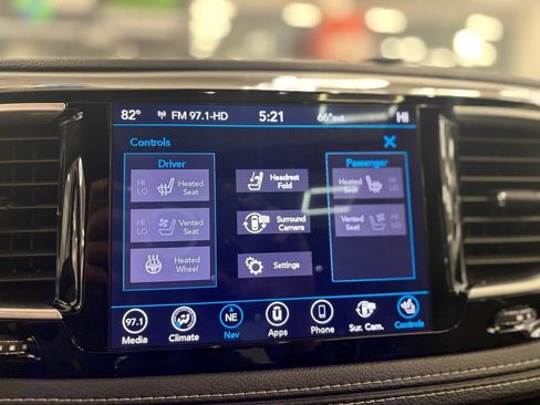 Used 2018 Chrysler Pacifica Limited w/ Advanced Safetytec Group image 43