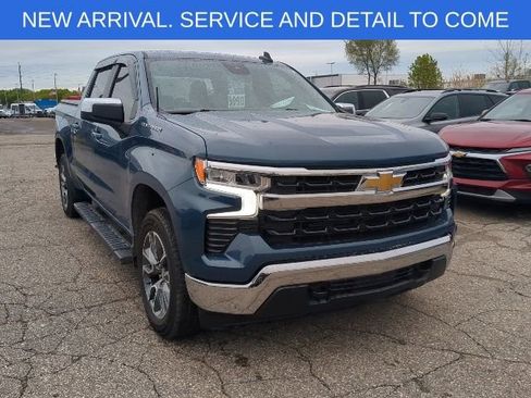Used 2024 Chevrolet Silverado 1500 LT AWD/4WD image 11