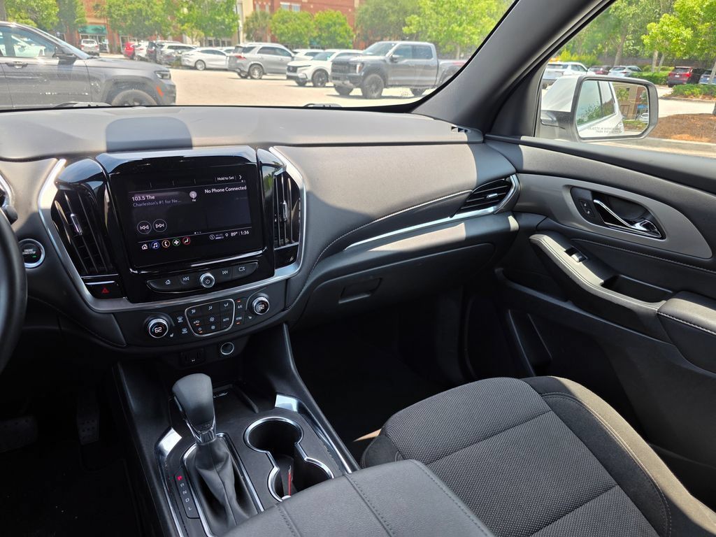 Certified 2023 Chevrolet Traverse LT FWD image 29