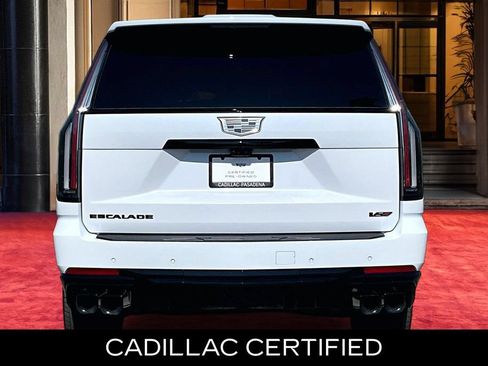 Used 2026 Cadillac Escalade ESV V w/ LPO, ONYX Package AWD/4WD image 5