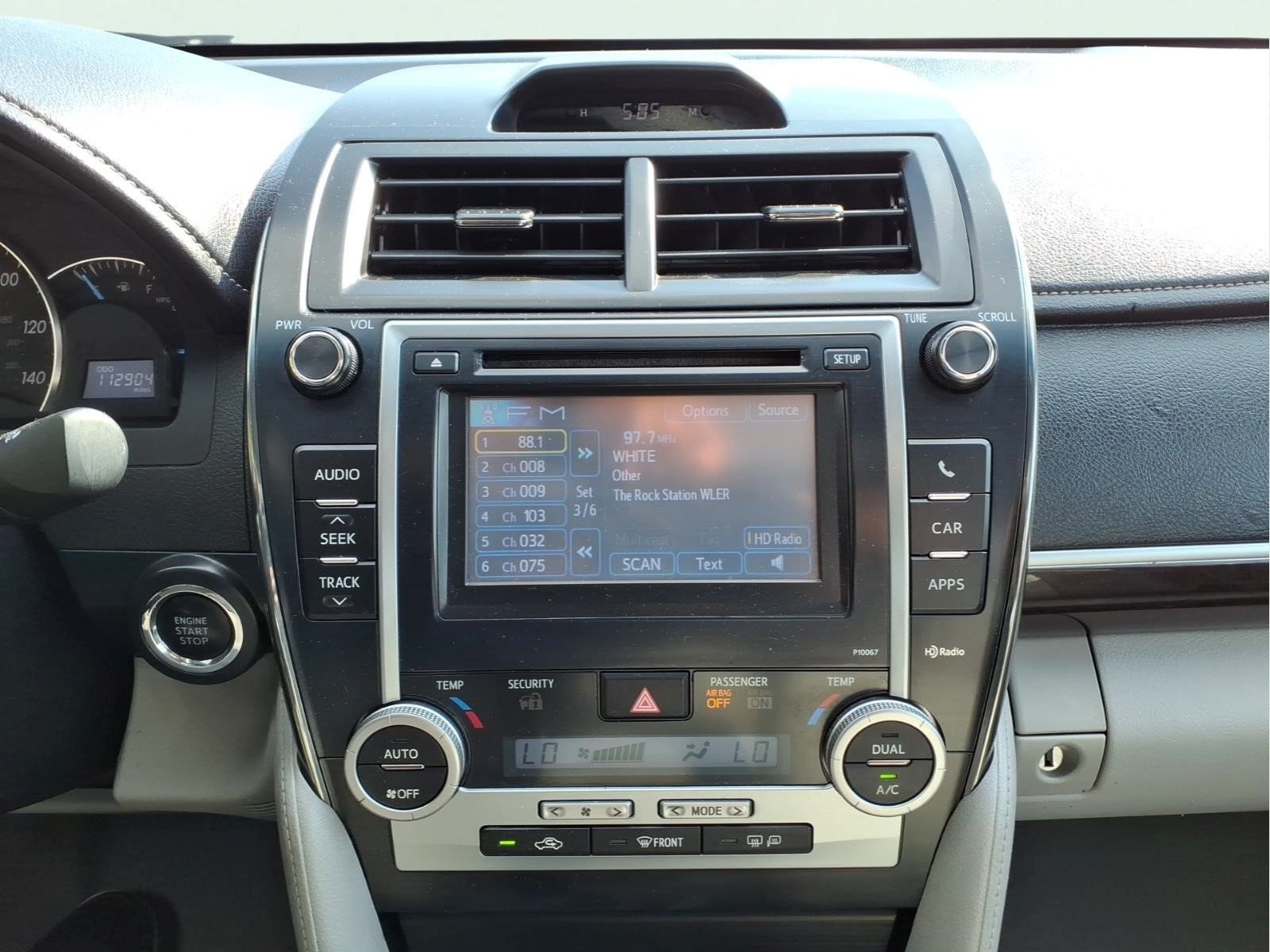 Used 2012 Toyota Camry XLE w/ Leather Pkg FWD image 13
