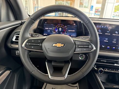 New 2026 Chevrolet Traverse LT w/ Driver Confidence Package FWD image 16