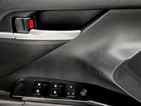 Certified 2018 Toyota Camry LE FWD image 23
