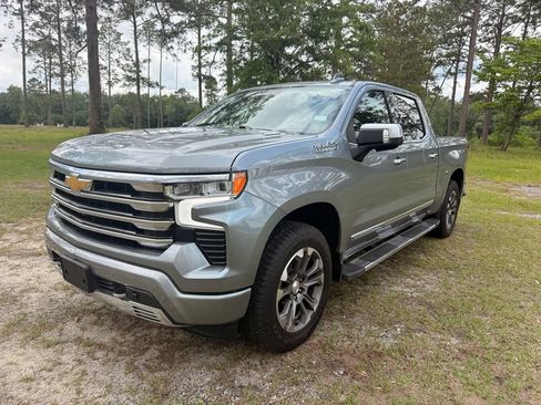 Used 2023 Chevrolet Silverado 1500 High Country w/ Technology Package AWD/4WD image 1