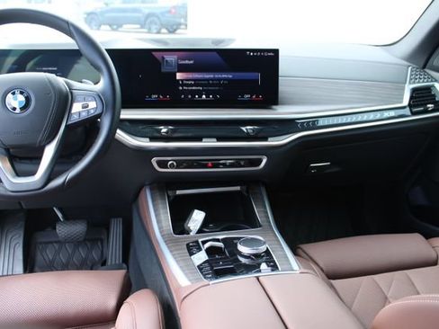 Used 2024 BMW X5 xDrive50e w/ Parking Assistance Package AWD/4WD image 20