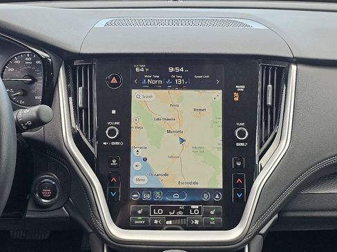 Used 2025 Subaru Outback Premium image 33