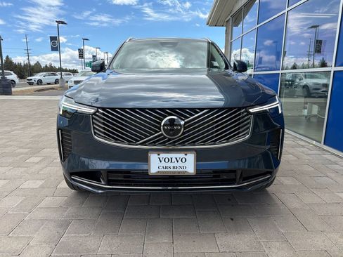 New 2026 Volvo XC90 T8 Plus w/ Protection Package Premier AWD/4WD image 3