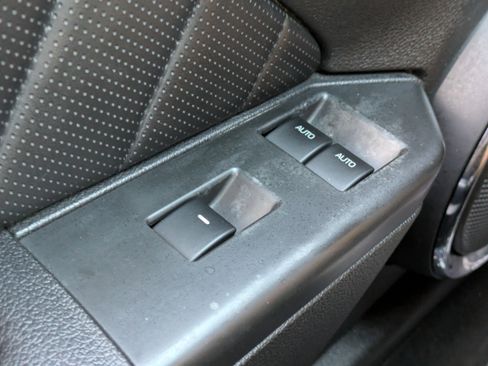 Used 2010 Ford Mustang GT Premium image 19