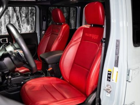 Used 2024 Jeep Wrangler Unlimited Rubicon 392 image 2