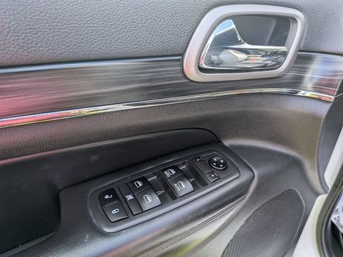 Used 2019 Jeep Grand Cherokee Limited X AWD/4WD image 9