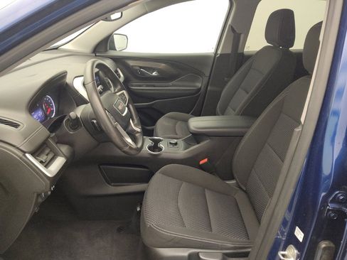 Used 2023 GMC Terrain SLE image 17