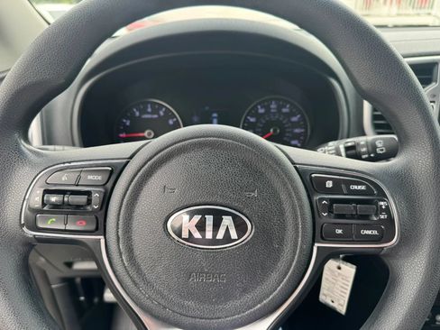 Used 2017 Kia Sportage LX FWD image 29