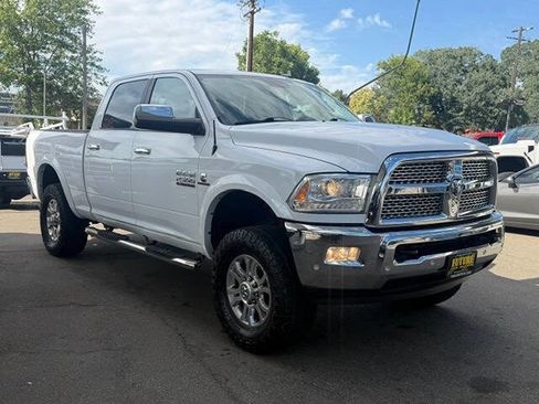 Used 2017 RAM 2500 Laramie AWD/4WD image 3