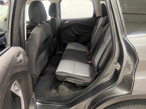 Used 2017 Ford Escape SE w/ Equipment Group 201A FWD image 29